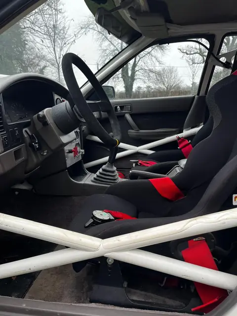 Subaru Legacy RS photo 5